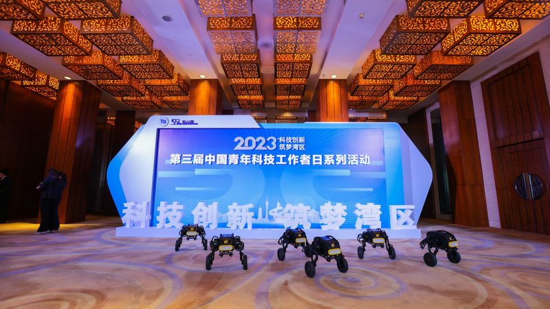企业数字化工具：如何选择合适的厂家直销方案**